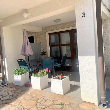 Lovely Apartment In The Groundfloor Zadar Exteriér fotografie