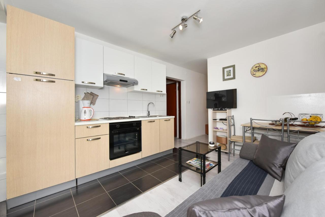 Lovely Apartment In The Groundfloor Zadar Exteriér fotografie