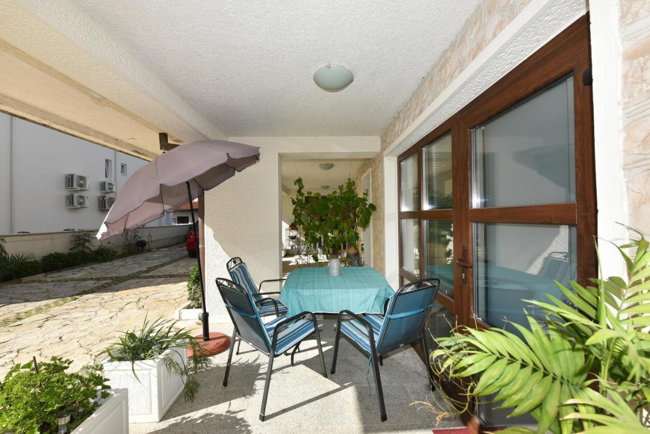 Lovely Apartment In The Groundfloor Zadar Exteriér fotografie