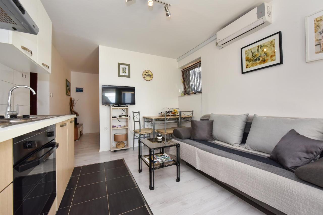 Lovely Apartment In The Groundfloor Zadar Exteriér fotografie