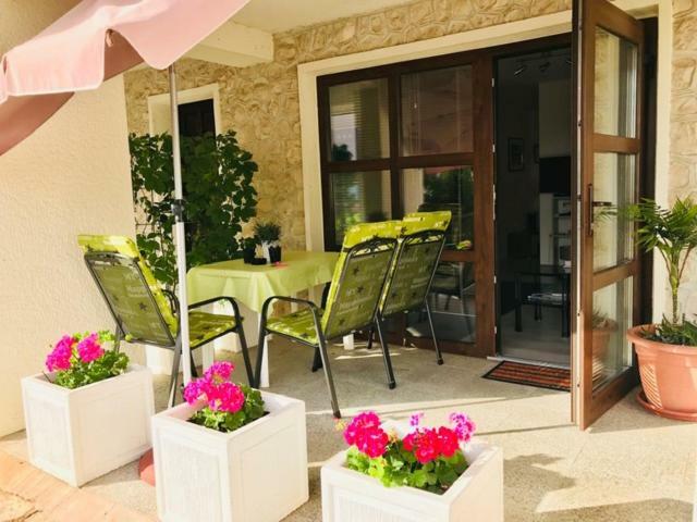 Lovely Apartment In The Groundfloor Zadar Exteriér fotografie